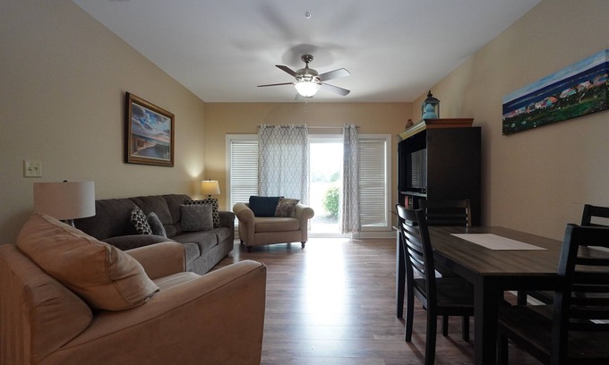 Carolina Forest Condo | Golfers Tour Delight Pool & More