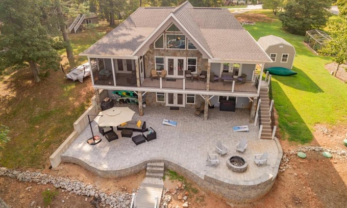 Wise House | Goose Island Retreat