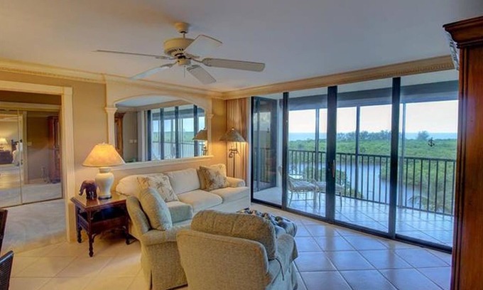 Vanderbilt Beach Condo | Gorgeous 2BR/2BA condo, 7th floor, walk to Beach, free WiFi