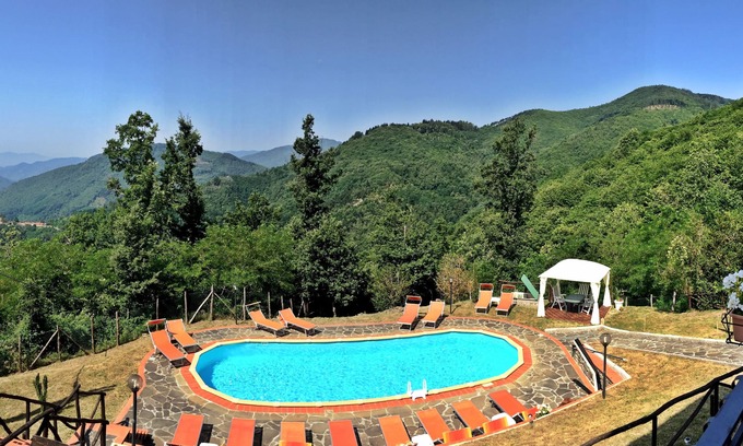 Pontito Apartment | Gorgeous Flat in Villa Eleonora, with Swimming Pool-PITEGLIO, PT, ITALY