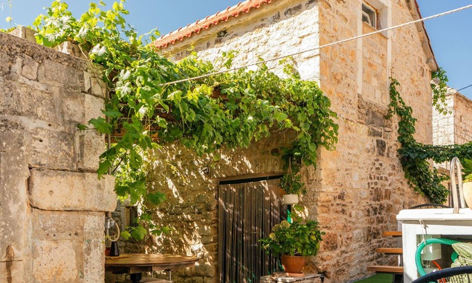 Cove Donja Krusica (Donje selo) House | Gorgeous home in Donje Selo