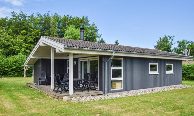 Spodsbjerg House | Gorgeous home in Rudkøbing with WiFi