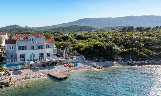 Janjina House | Gorgeous home in Sreser with sauna