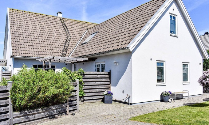 Ystad House | Gorgeous home in Ystad with kitchen