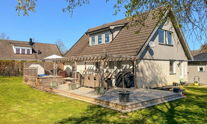 Svarte House | Gorgeous home in Ystad with WiFi