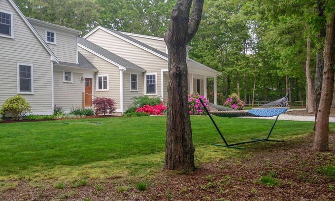 North Eastham House | Gorgeous home perfect for large groups! Walk to the beach! Pet friendly!