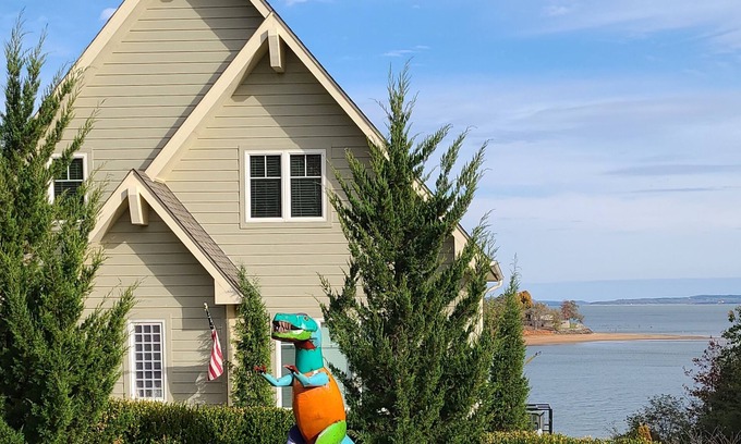 Hoyt House | Gorgeous lake house with sandy beachfront. Welcome to Lost World Landing