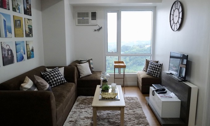 Lahug Apartment | Gorgeous luxury condo on the hills