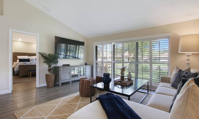 Palm Beach Gardens House | Gorgeous Townhome in the Heart of PGA National Resort & Spa w/Private Entrance