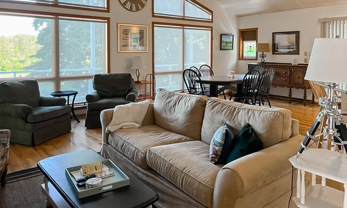 Grapeview House | Gorgeous water view townhome with private hot tub, fireplace, firepit & big deck
