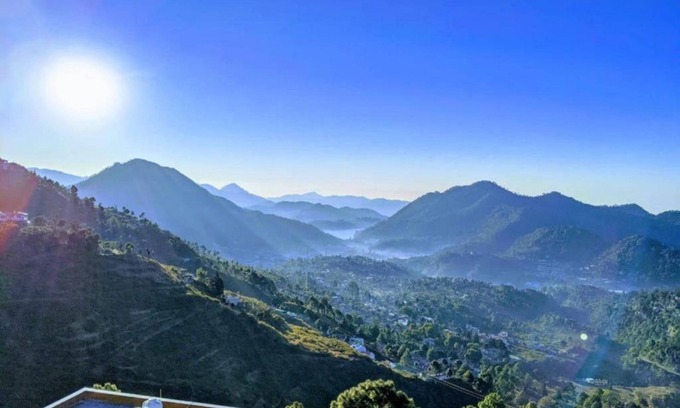 Mallital Hotel | Goroomgo Colonel Cottage Lake View Nainital