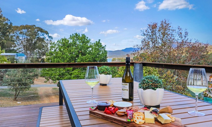 Goughs Bay House | Goughs Gem