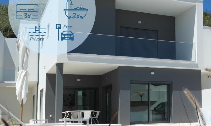 Foz do Arelho Villa | Gozo - new luxury villa with private pool