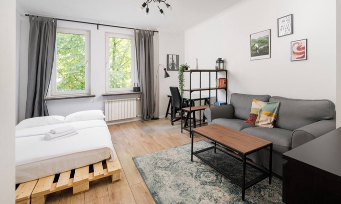 Ochota Apartment | Grójecka City Gateway Apartment