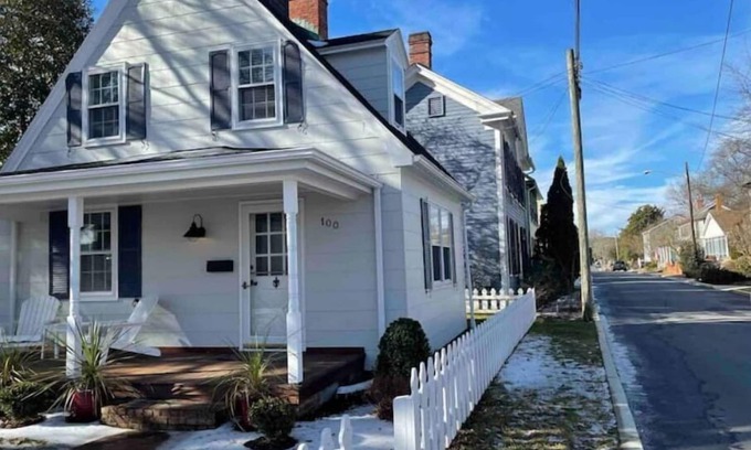 St. Michaels House | Grace Cottage, Saint Michaels Walk to everything!