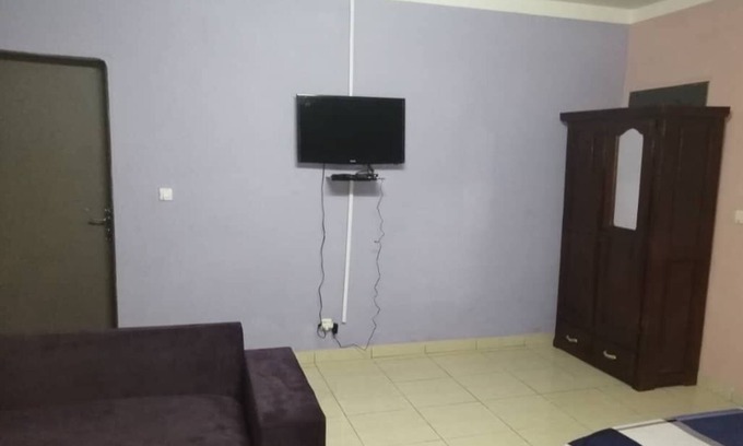 Libreville Apartment | Grande Chambre Américaine Meublée à Alibandeng-libreville