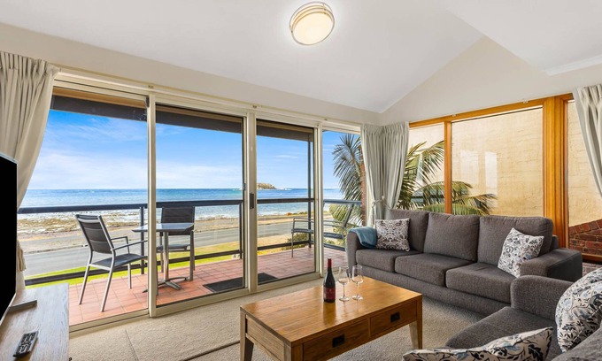 Fleurieu Peninsula Apartment | Granite Views Beachfront Apartment in Encounter Bay