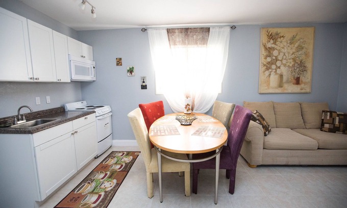 Warm Mineral Springs House | GREAT 1 BDRM ACROSS FROM WARM MINERAL SPRING