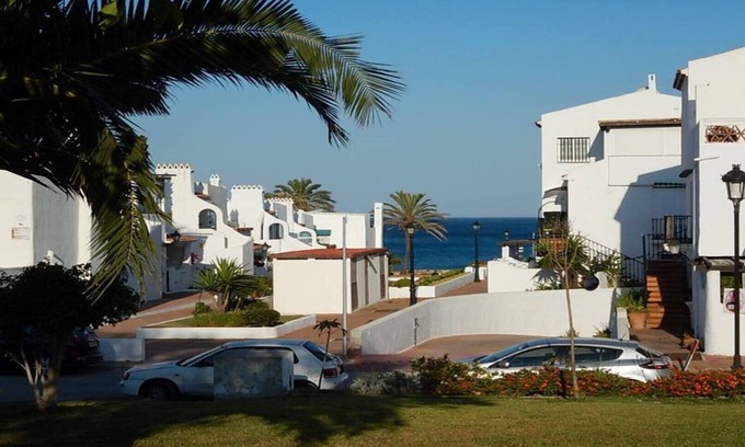 Castillo de Sabinillas Apartment | Great and practical apartment, just a few minutes to the beach !