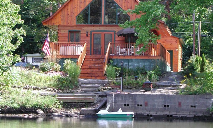 Maryland House | Great Catch Cabin - Exquisite Log Cabin on Goodyear Lake w/hot tub