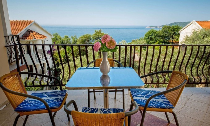 Przno Apartment | Great located apartment in Przno, 5 min from the beach.