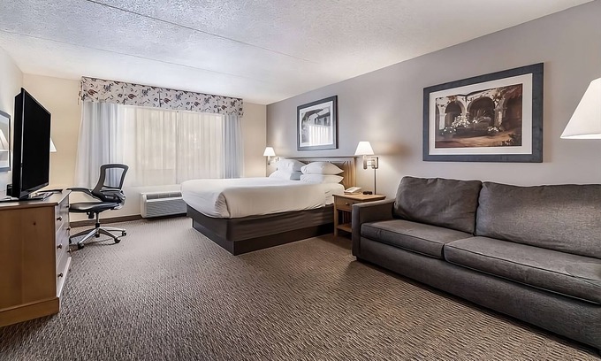 Palm Valley Resort | Great Relaxing Overnight Stay at Red Lion Goodyear Phoenix! Free Parking, Pool