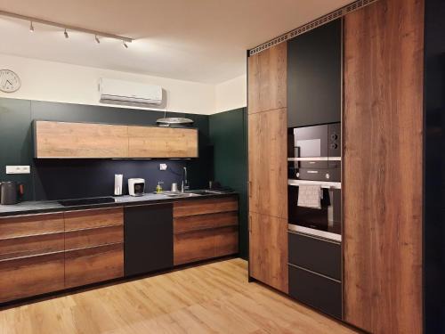 Bratislava Apartment | Green Door Apartment