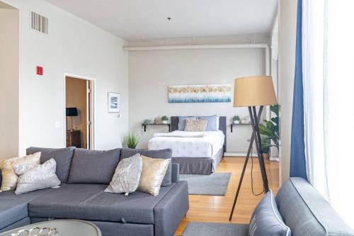 Gaslamp Quarter Hotel | Greely Gaslamp - Loft W Parking & 3 Beds #402