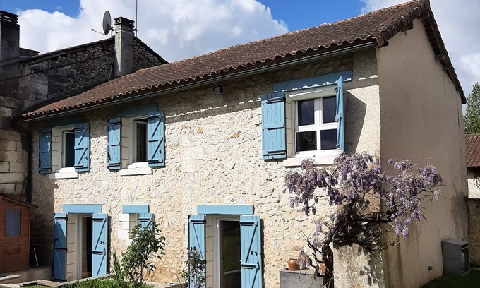 Quinsac House | Green Périgord - Pets accepted.