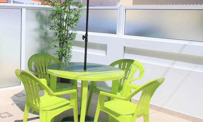 Peniche de Cima Apartment | Green Studio with private patio, 200 meters, 3 min by foot Beach of Peniche