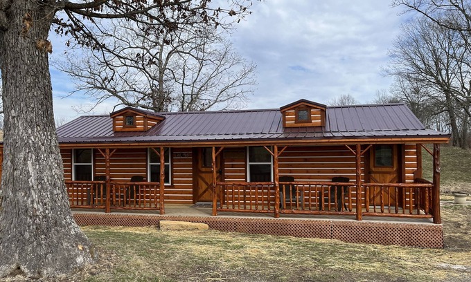 West Union Cabin | Griffis Game Hunting and/or Getaway