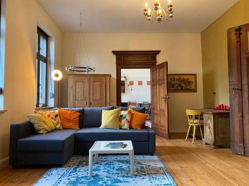 Calbe Apartment | Großzügige Gutshaus-Wohnung nahe Saale und Elbe