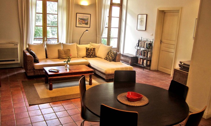 Ceret Apartment | Ground floor garden apartment (+ optional studio), quiet central location
