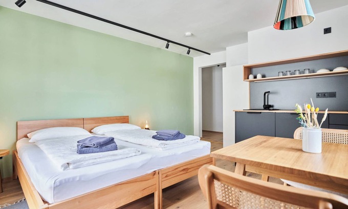 Bad Toelz House | Guest House 'Alte Seifensiederei - Jane' with Shared Terrace, Shared Garden and Wi-Fi