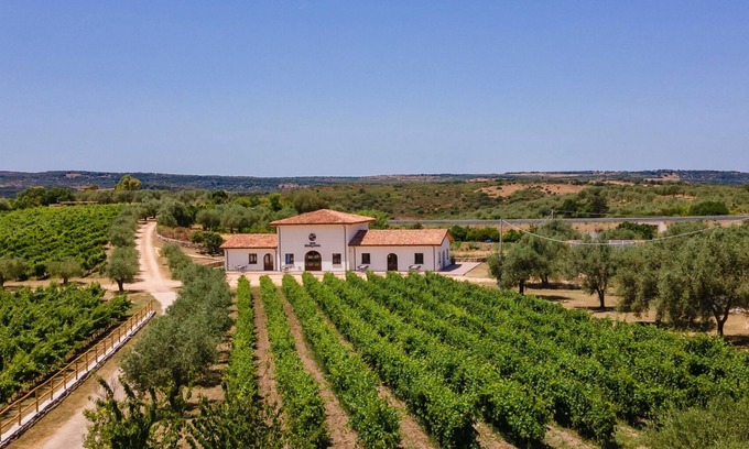 Uri Cottage | Guest House Tenute Shardana with pool