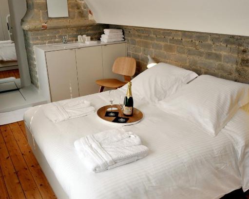 University District House | Guesthouse Bernardin