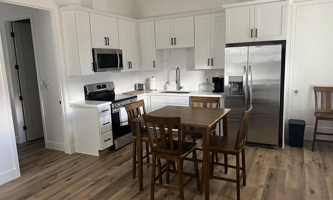 Tehachapi House | Guesthouse in Tehachapi B