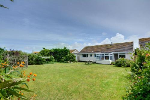 Constantine Bay House | Guillemot