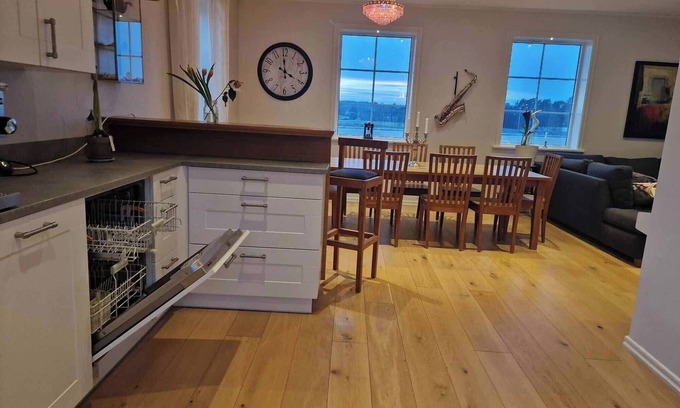 Save Villa | Gula Villan, Elegant and spacious near Gothenburg.