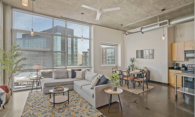 The Gulch Condo | Gulch Vibes: Modern 2BR Loft