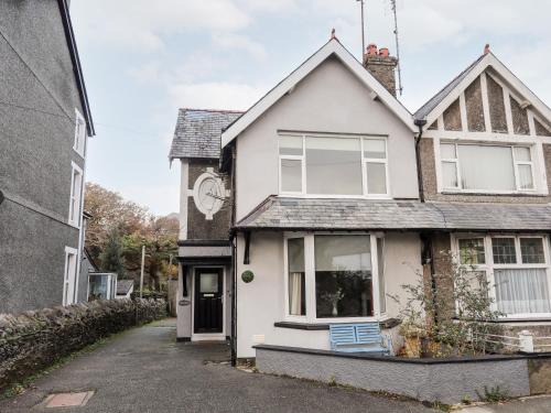 Borth-y-Gest House | Gweldon Topsail