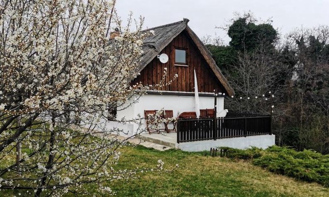 Sukoro House | Hét Fenyő Vendégház/Seven Pines Holiday House