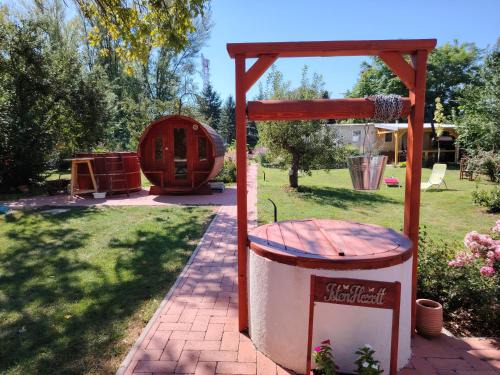 Kimle Apartment | Hídláb Mobil Apartman