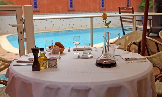 Lodeve Hotel | Hôtel de la Paix