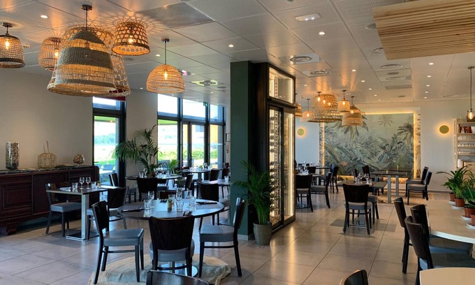 Saint-Symphorien-sur-Coise Hotel | Hôtel l'Horizon