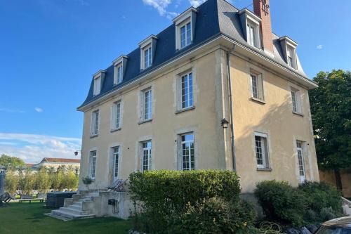 La Celle-sous-Gouzon Villa | Hôtel Particulier - 5 minutes de Reims