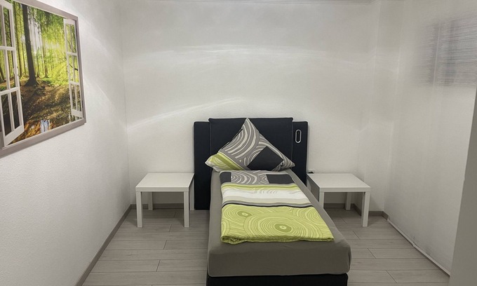 Neumuenster Apartment | Haberstraße 4b, Neumünser