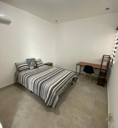 Monterrey House | Habitación cómoda y agradable