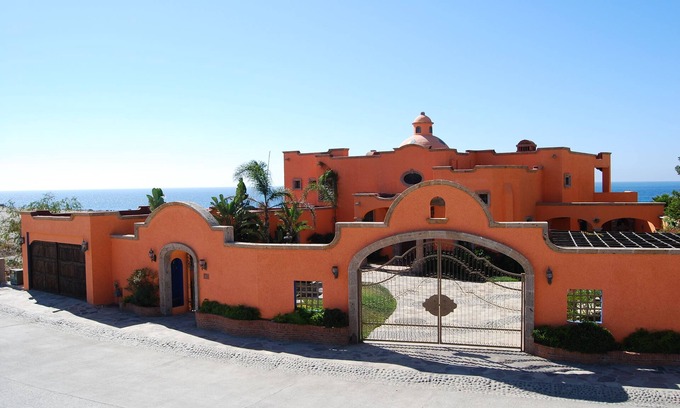 La Fonda House | Hacienda Punta Piedra - Baja Ocean Front Retreat, between Rosarito - Ensenada.