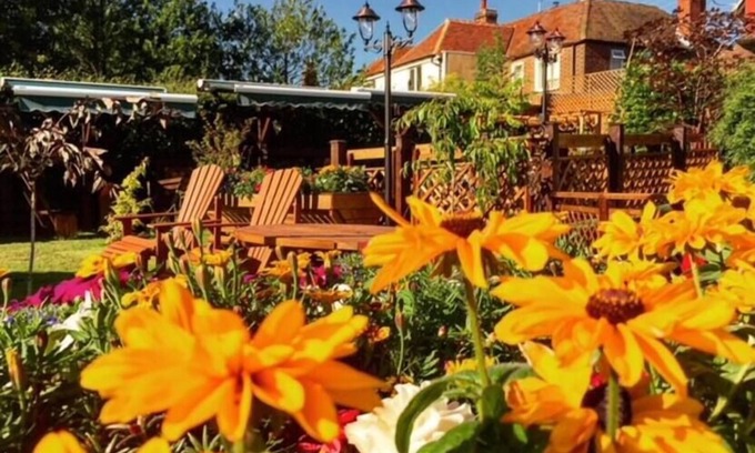 Broad Oak House | Hambrook House Canterbury - NEW luxury guest house